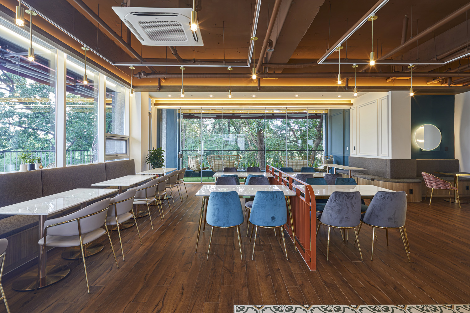 简约 35 平咖啡馆，明亮温馨的室内设计-3