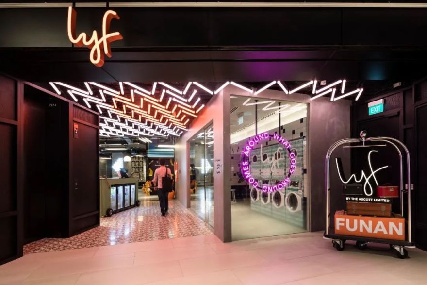 梦幻浮城 · 新加坡国家美术馆中庭的照明艺术丨Nipek-41