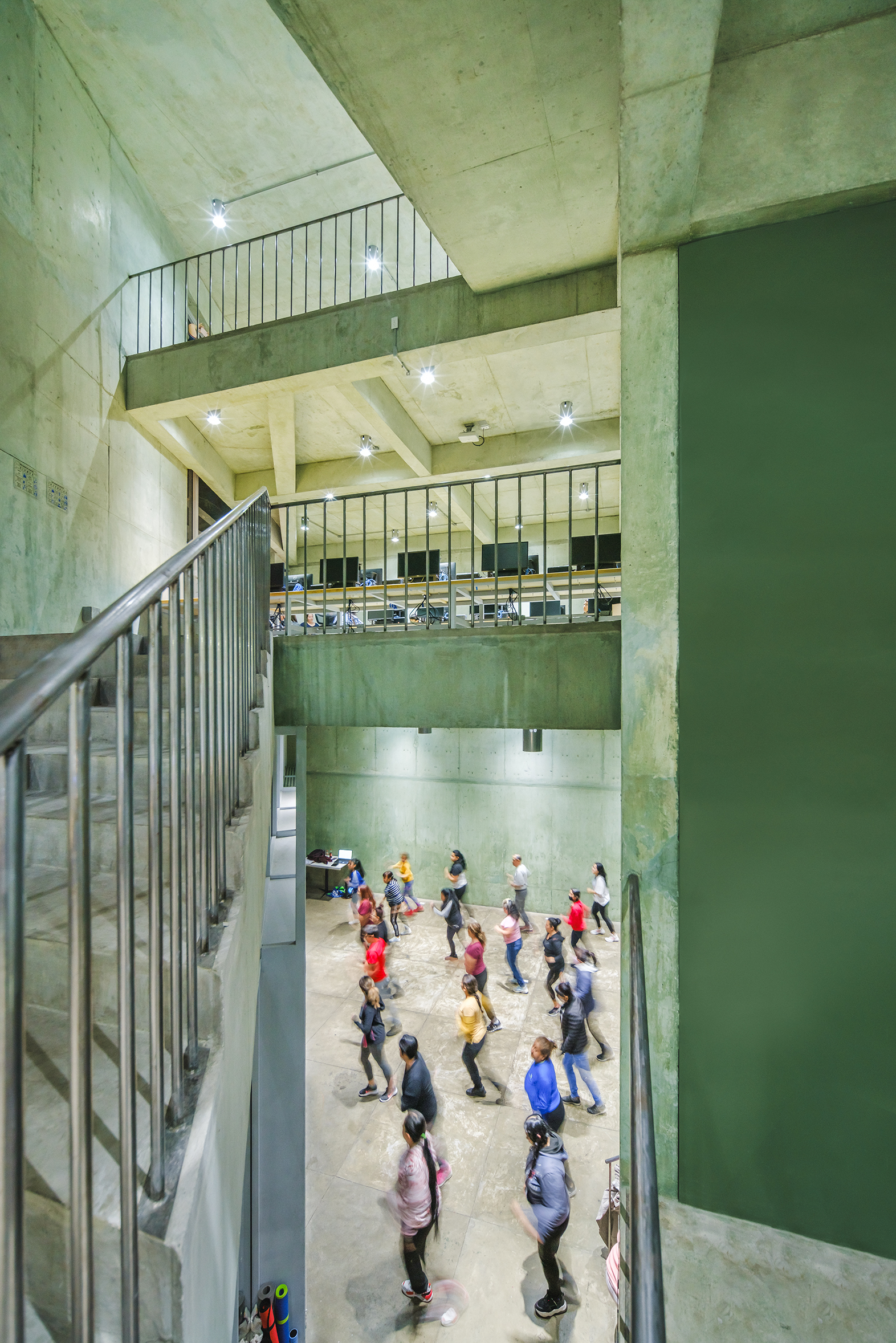 墨西哥市推動 PILARES 計畫：WORKac 與 Ignacio Urquiza Arquitectos 用綠色混凝土建造社區活動中心，在弱勢地區點燃希望之光 | FAM-22