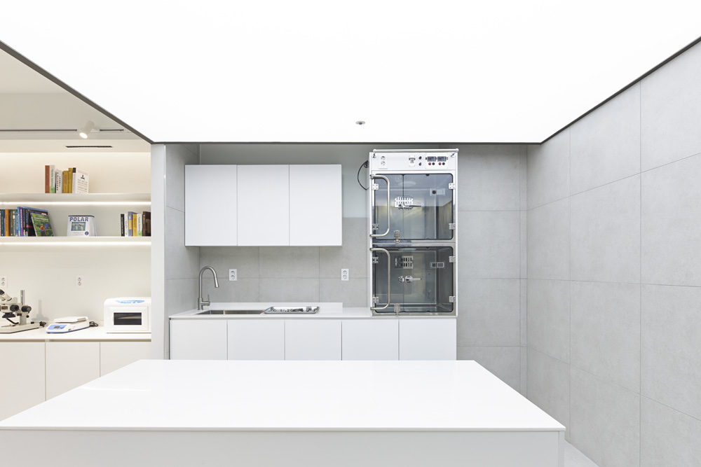 极简白调，25 平米的精致 COWA 展示空间-15