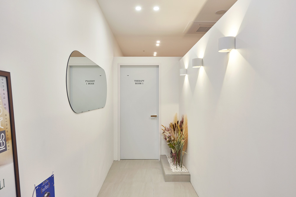 14 平白色木质小空间，极简设计的完美呈现-9