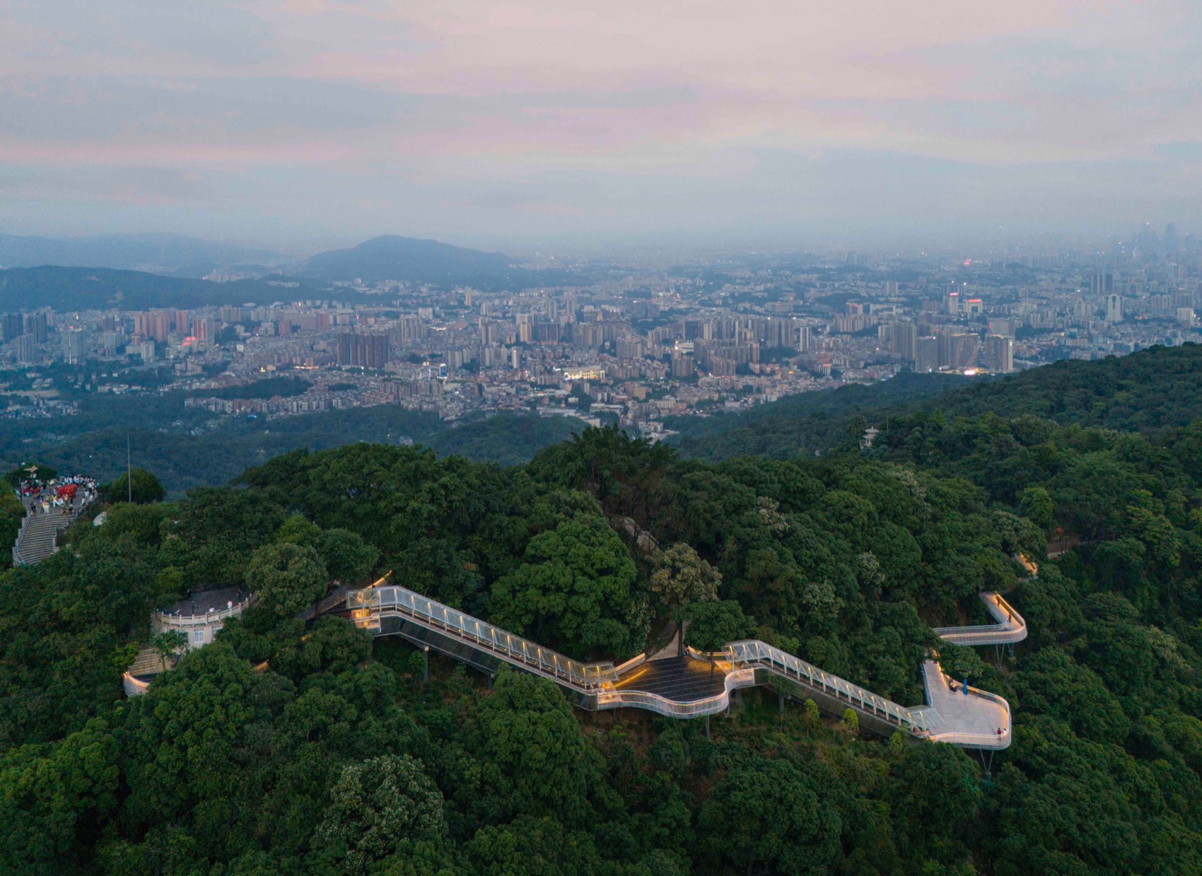 广州白云山摩星岭观光扶梯及栈道丨中国广州丨华南理工大学建筑设计研究院等-64