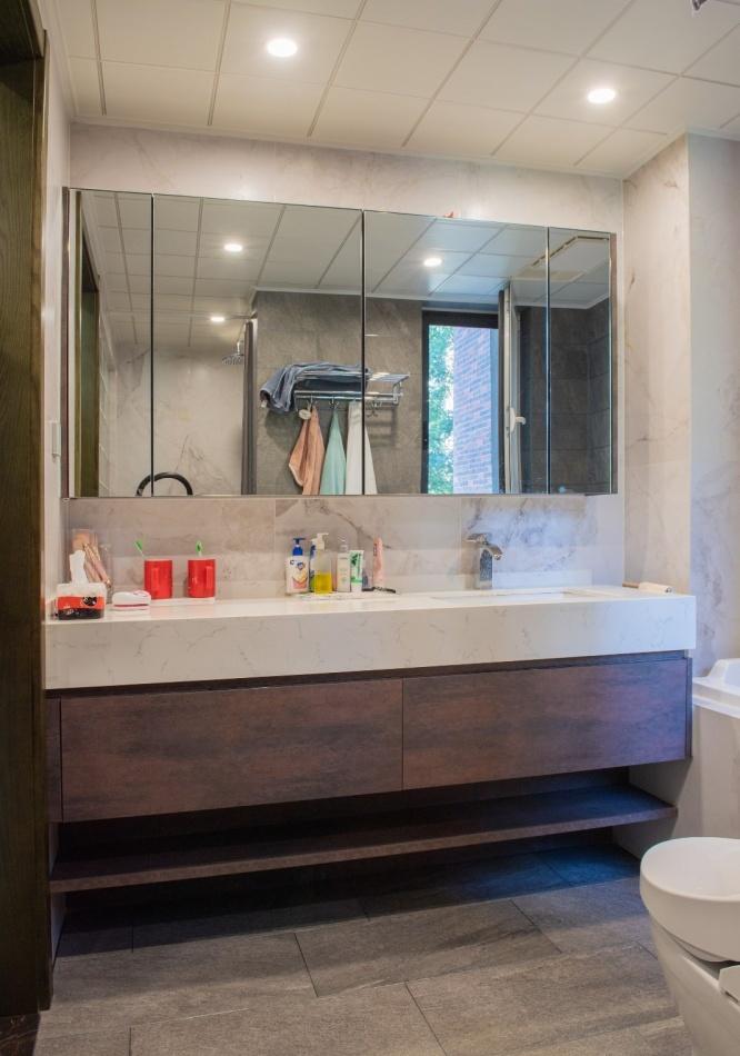 简约轻工业风宅邸 | 隐形门、玻璃砖墙的创意设计-22