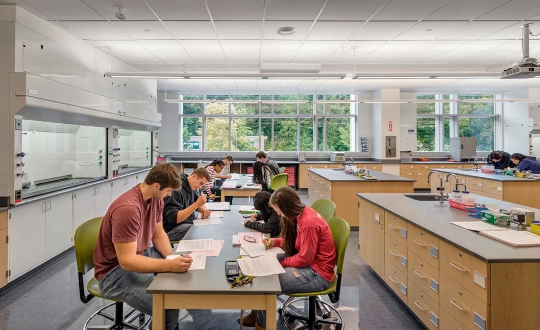 Fitchburg State University-The Antonucci Science Complex | CBT-6