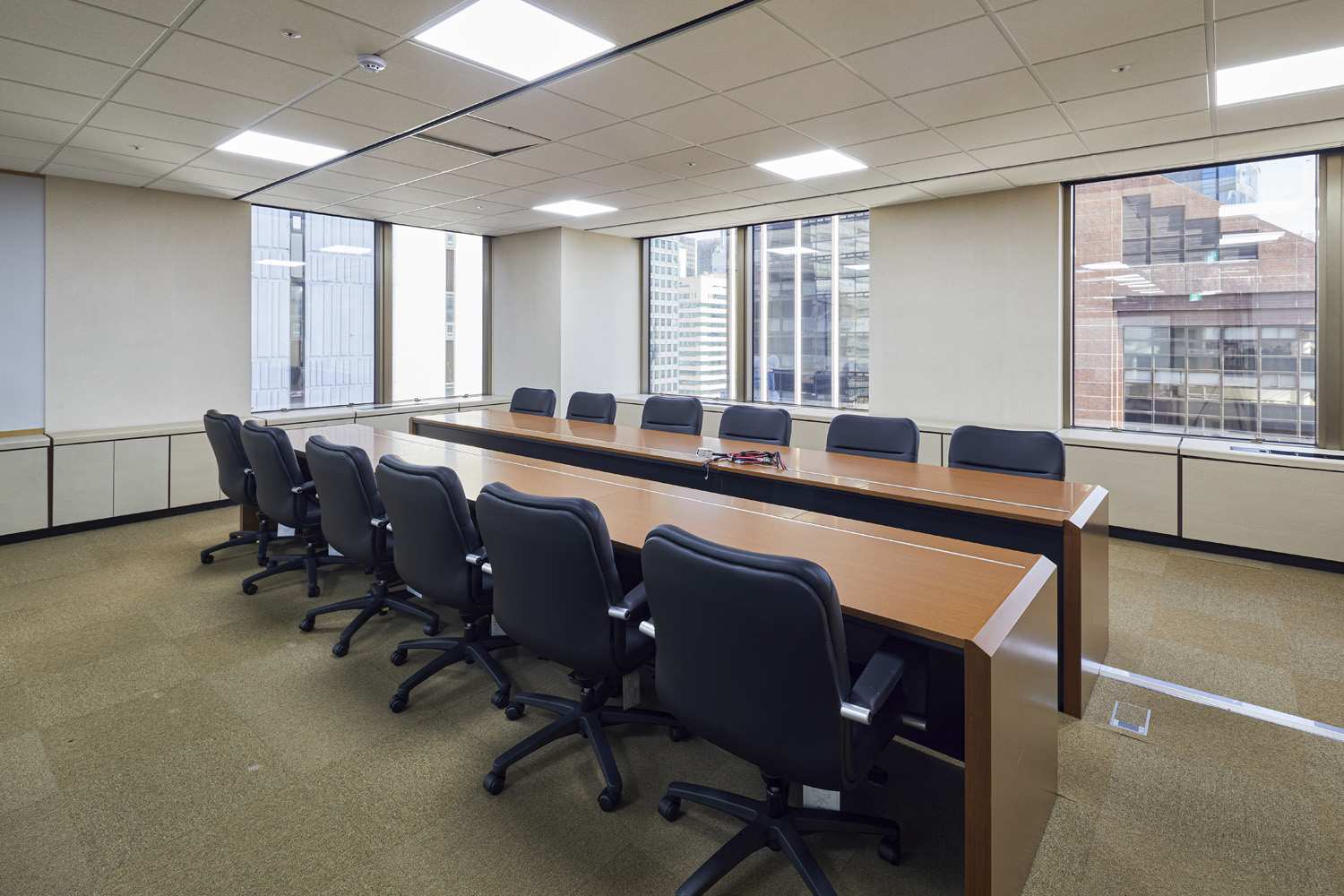 首尔 67 平办公室的简约魅力-9