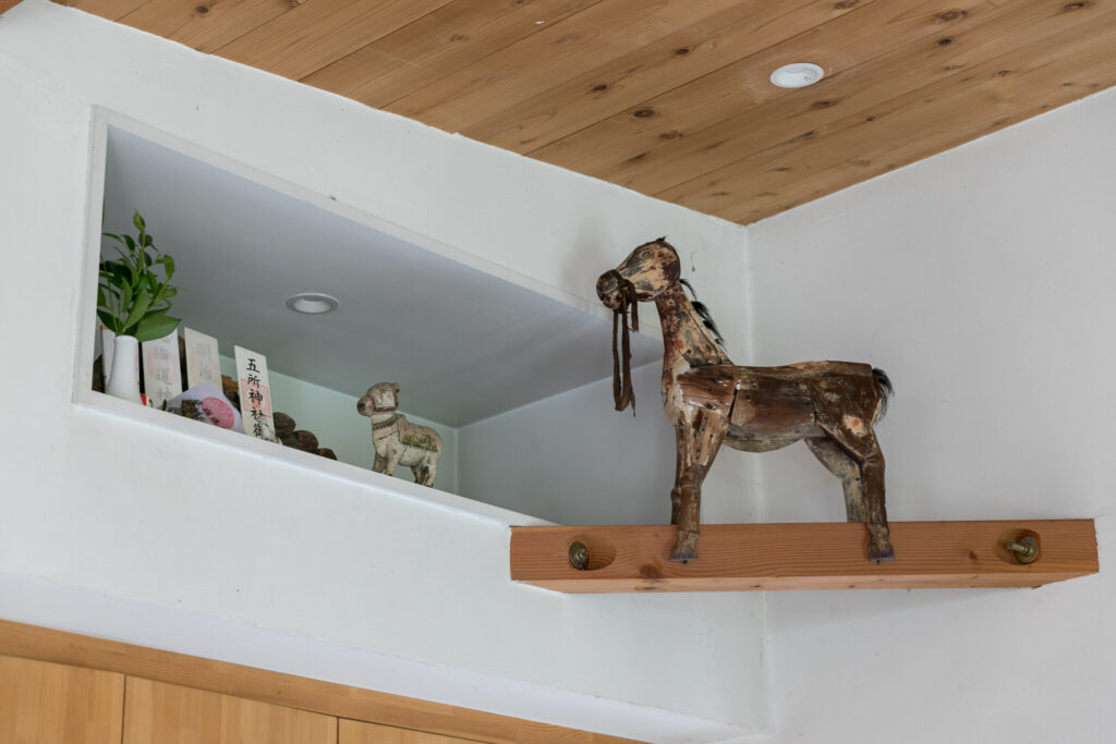 建築デザイナーの自邸　鎌倉の緑豊かな高台に建つ 居心地の良い小さな平屋 | Style of Life | 100%LiFE-3