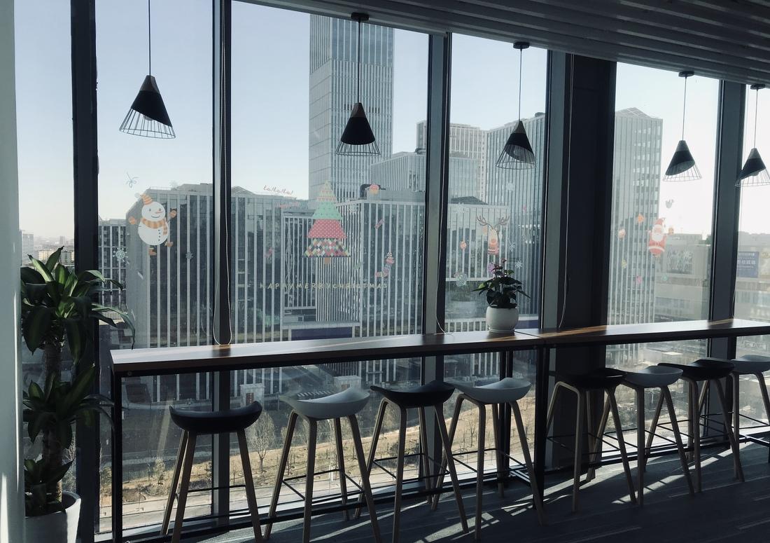 汉威国际工装创客空间——现代创意办公空间设计-8