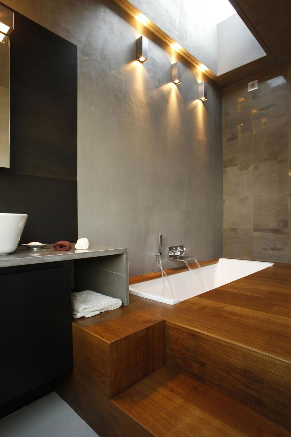 Inspiring Designs Highlighted By Sunken Tubs-4