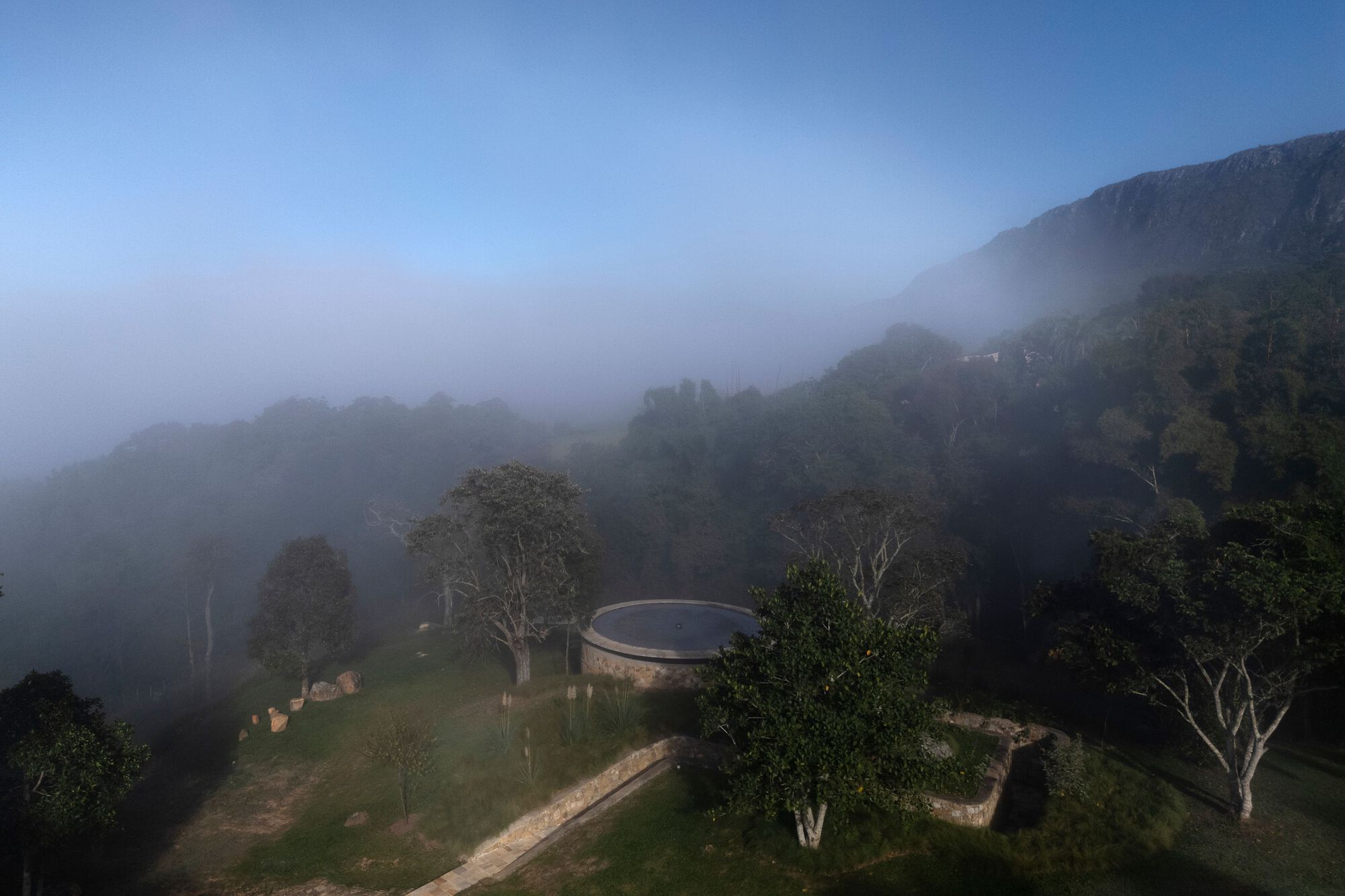 São José 山脉脚下的小教堂丨巴西丨MACh Arquitetos-48