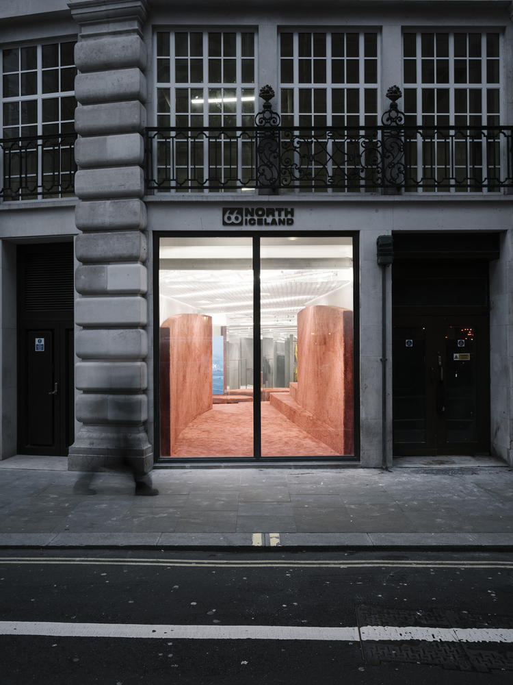 北纬 66 度旗舰店丨Gonzalez Haase Architects-29