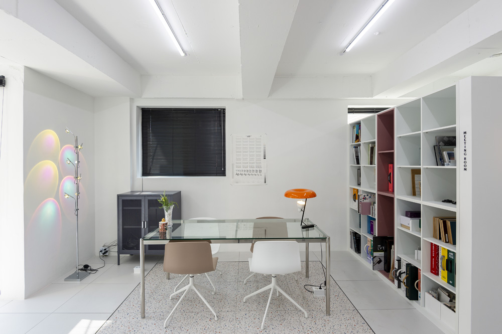 F Studio | 极简 24 平米办公空间-6