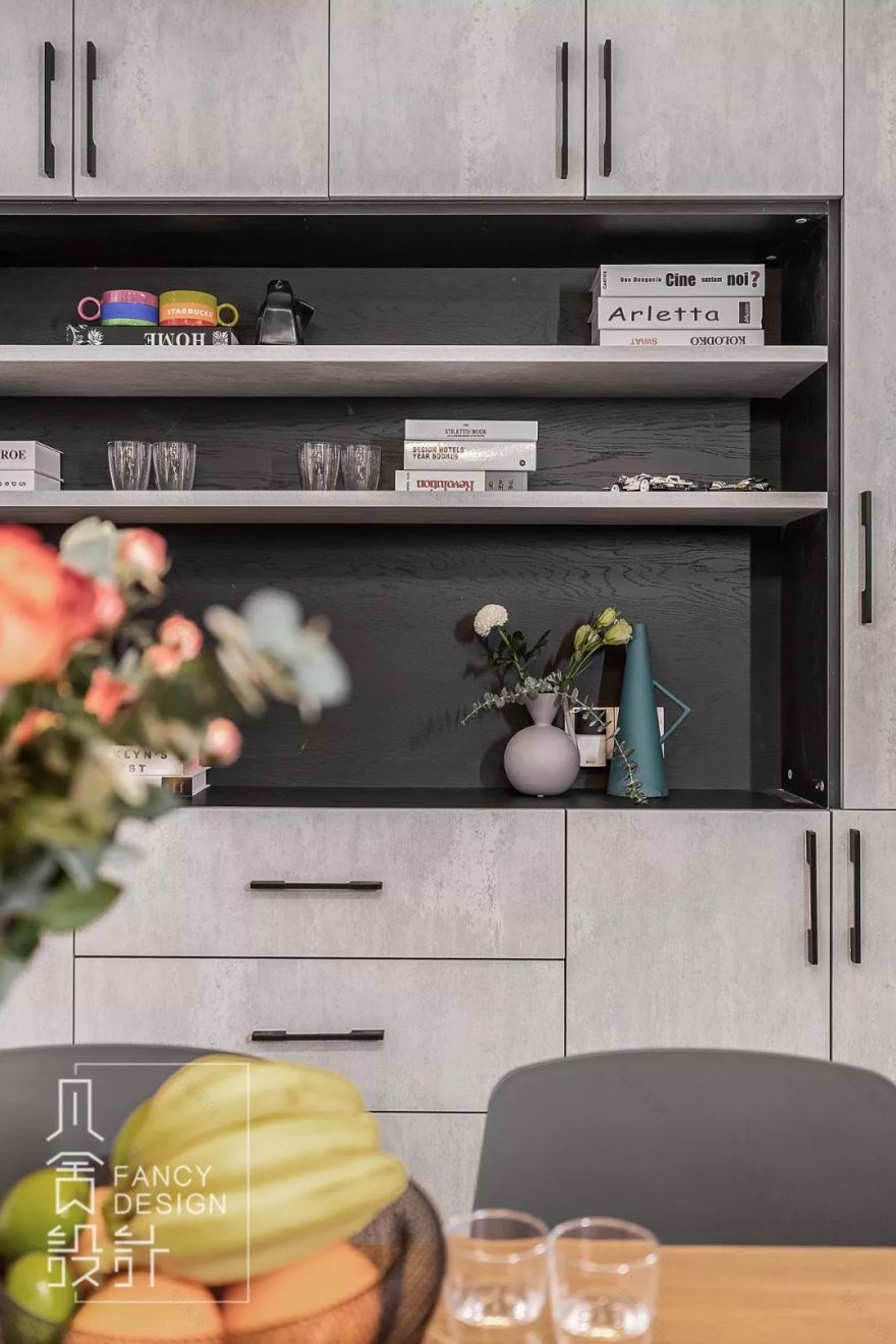 灰白镜遇实景 | 贵阳元琦林居现代简约之家-24