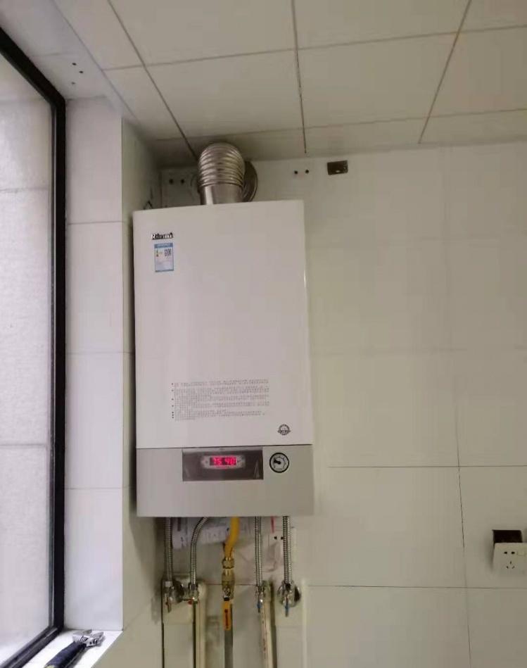 上海春申景城 2 期暖气片安装效果展示-6