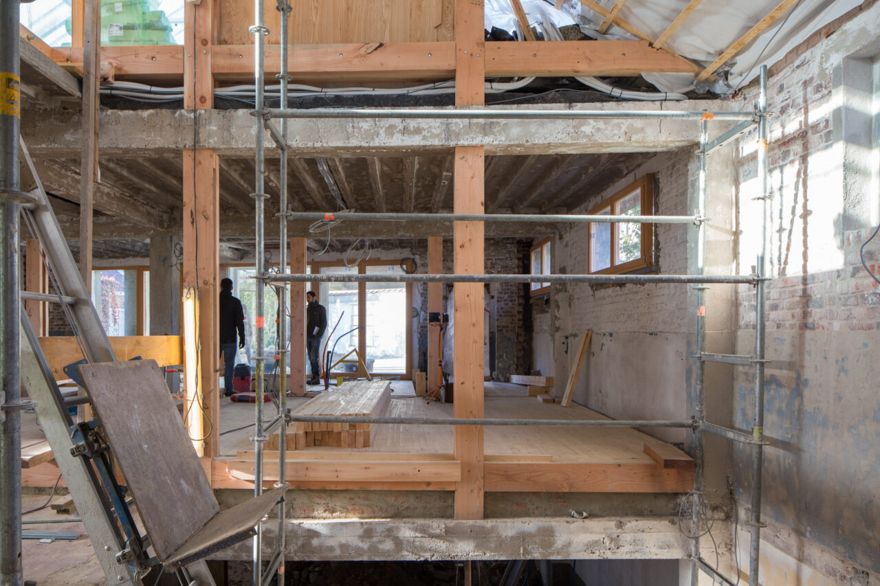 布鲁塞尔工业建筑改造住宅及陶瓷工作室丨比利时丨AgwA,Evelia Macal-29