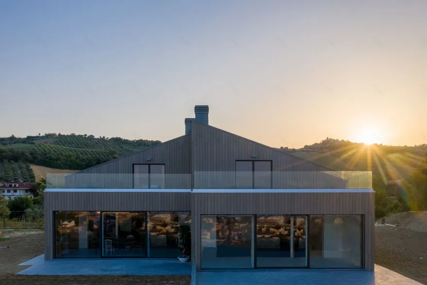 意式简约别墅 · 绿意与海景的生态家园-27