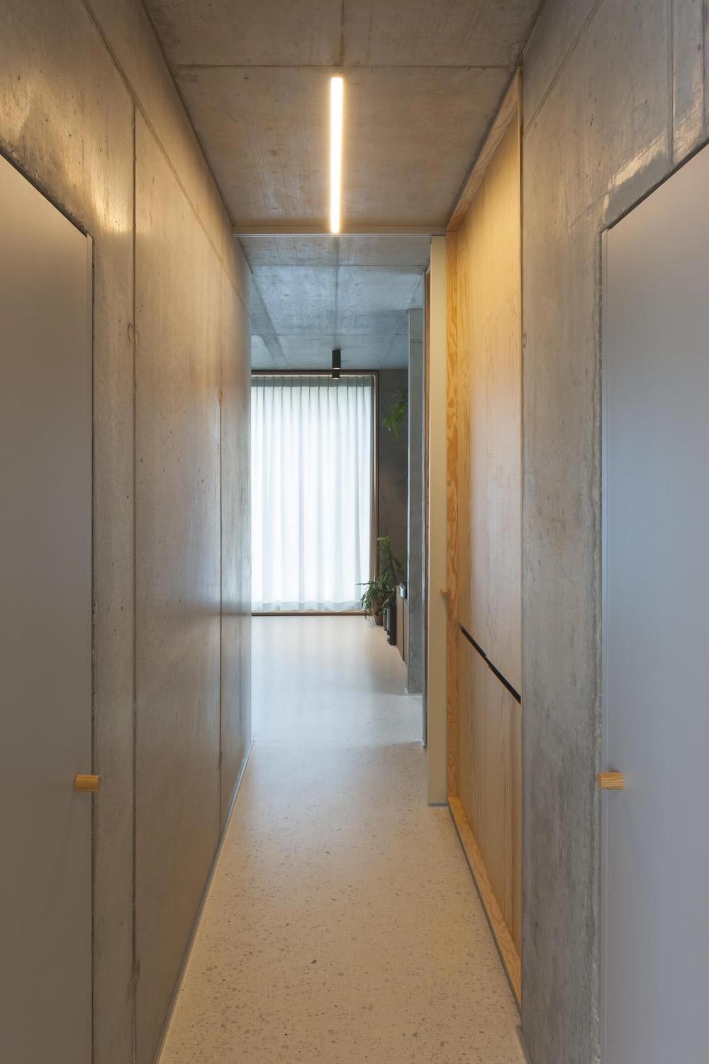 Lighting system helps creating the balance between the industrial and warm elements in the family home   CAANdesign  Architecture and home design blog-9