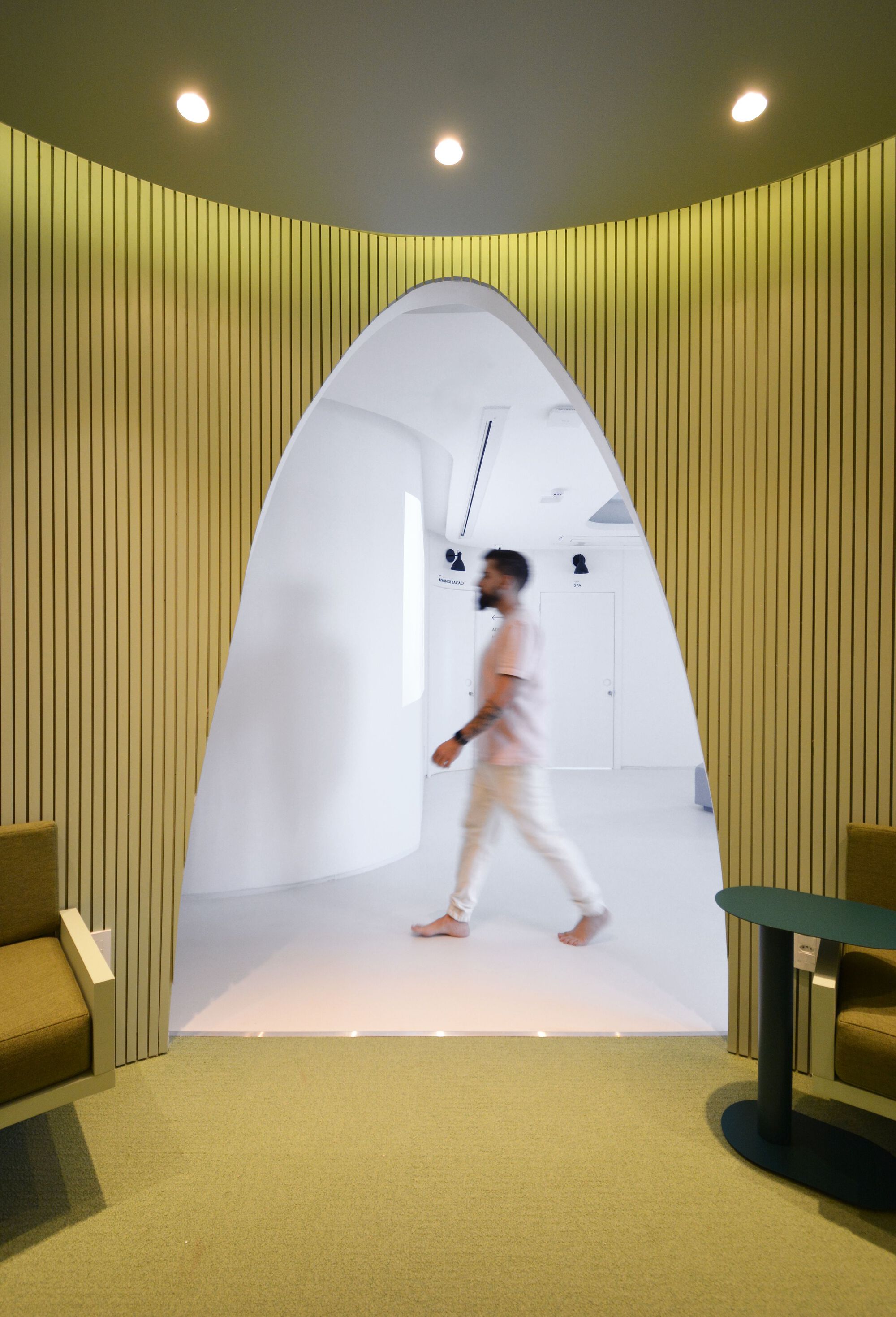 布鲁诺阿尔伯纳兹诊所丨巴西丨Studio Medeiros Arquitetura-25