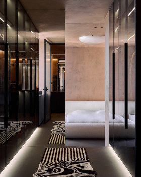 阿克罗波利斯1 2

注：Akropol常见音译为阿克罗波利斯，但由于不清楚这里 Akropol 1 2 的具体语境，仅按常见音译处理 丨乌克兰敖德萨