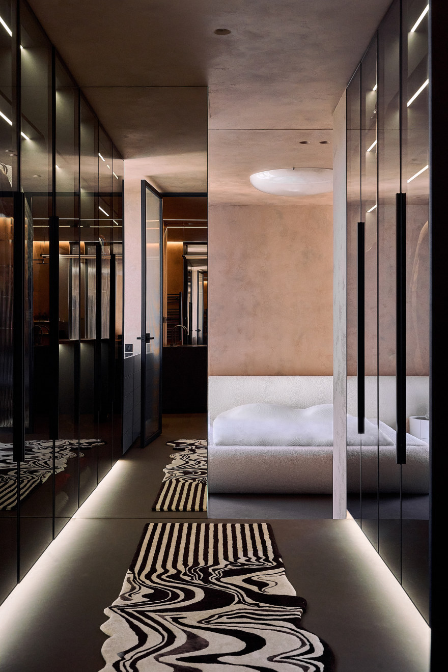 阿克罗波利斯1 2
注:Akropol常见音译为阿克罗波利斯,但由于不清楚这里 Akropol 1 2 的具体语境,仅按常见音译处理 丨乌克兰敖德萨-35