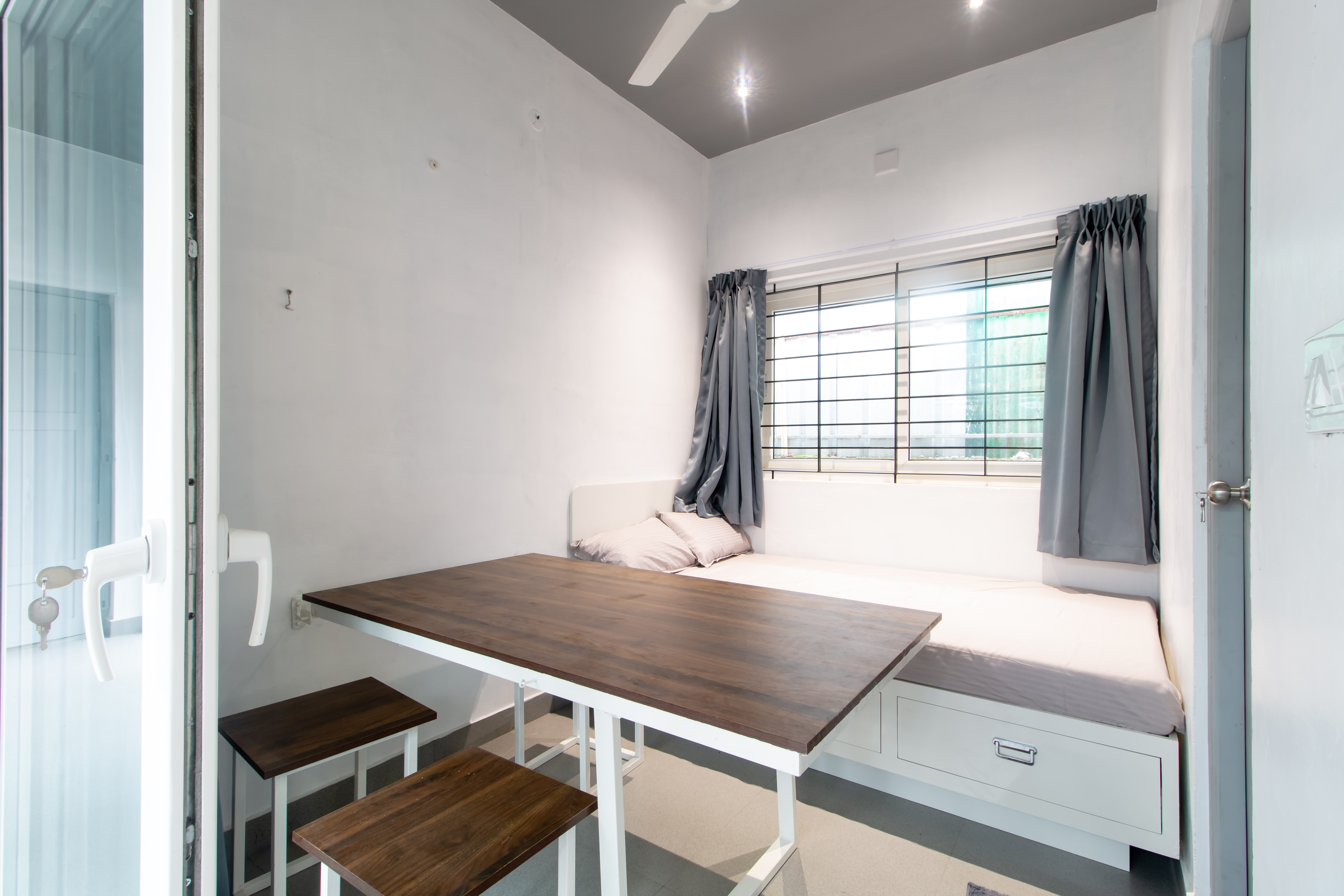 Kood - Compact Urban House-7