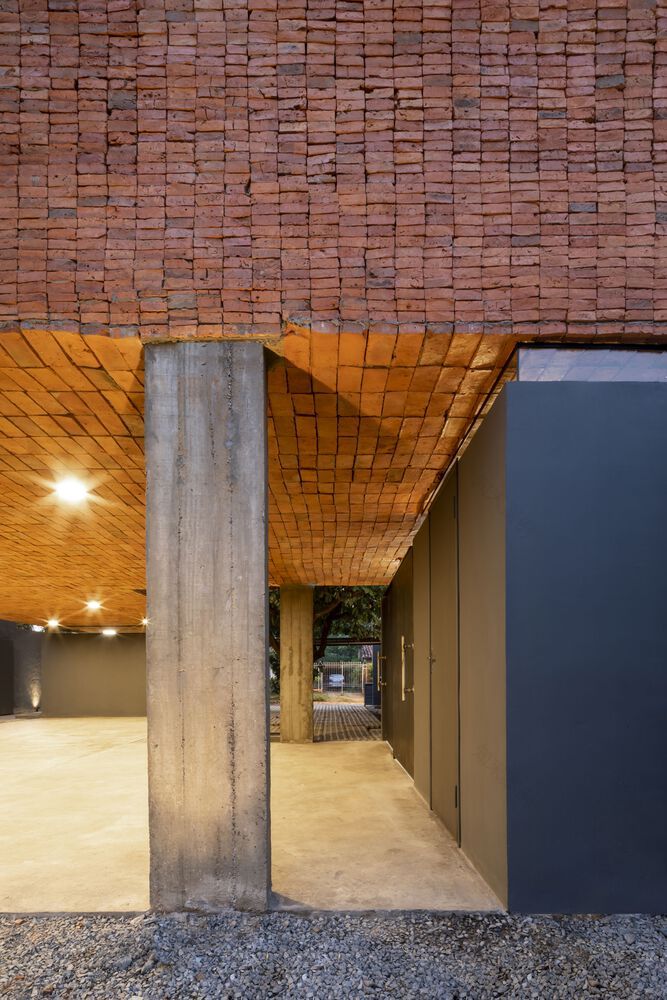 VU4B 之家丨TDA-51