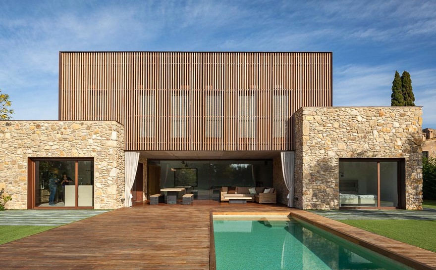 New Catalan House Inspired by the Old Farm Buildings-1