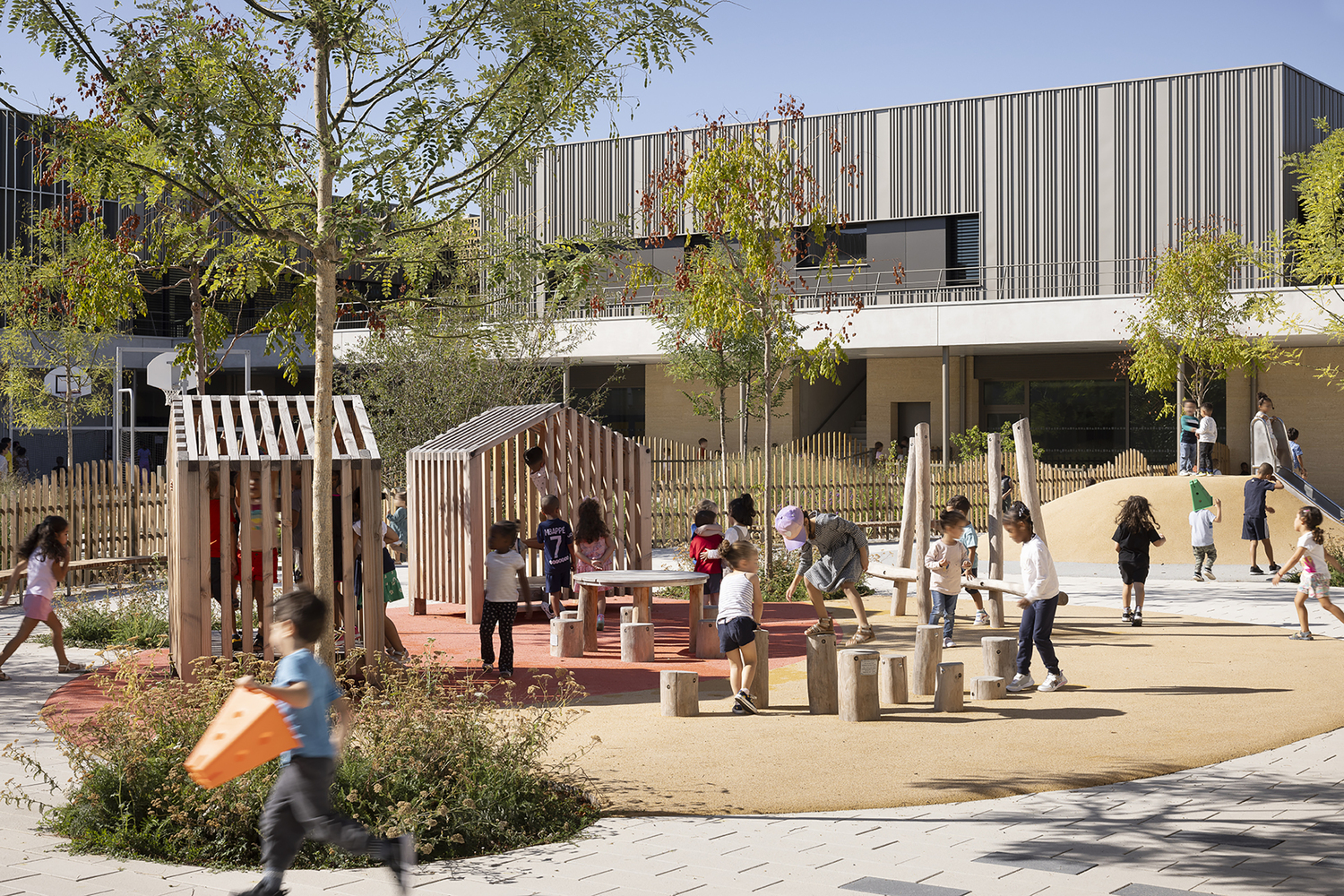 雅克·希拉克学校与体育馆-30