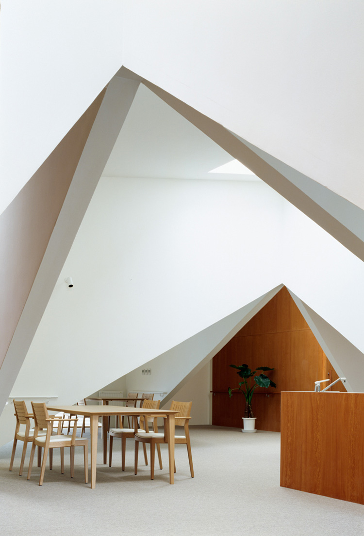 三角之美 | 全球 22 个惊艳的三角形建筑-46