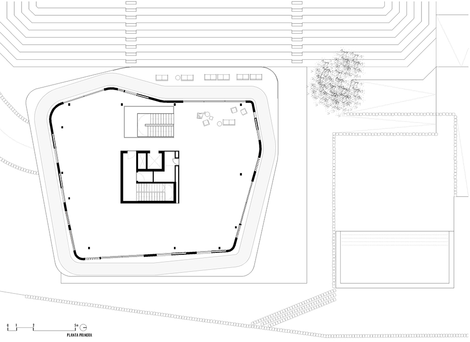 “网球梯田”，西班牙 / GRAS arquitectos-45