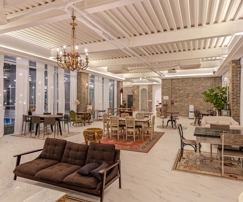 现代简约风咖啡厅设计，精致艺术品装点高级空间-5