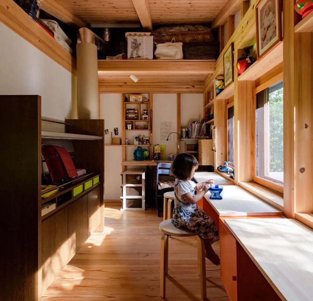 三胎家庭住进深山10年，人均6㎡卧室，却坐拥整片山林-77