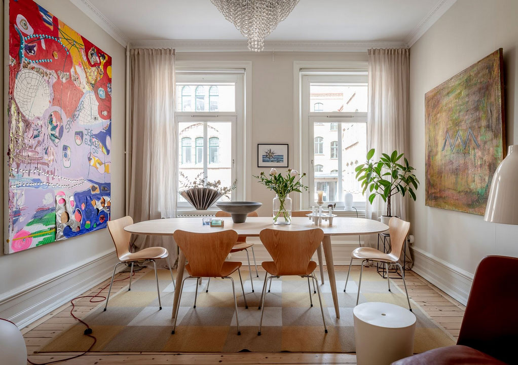色彩斑斓的瑞典公寓 | 现代艺术装点生活空间-1