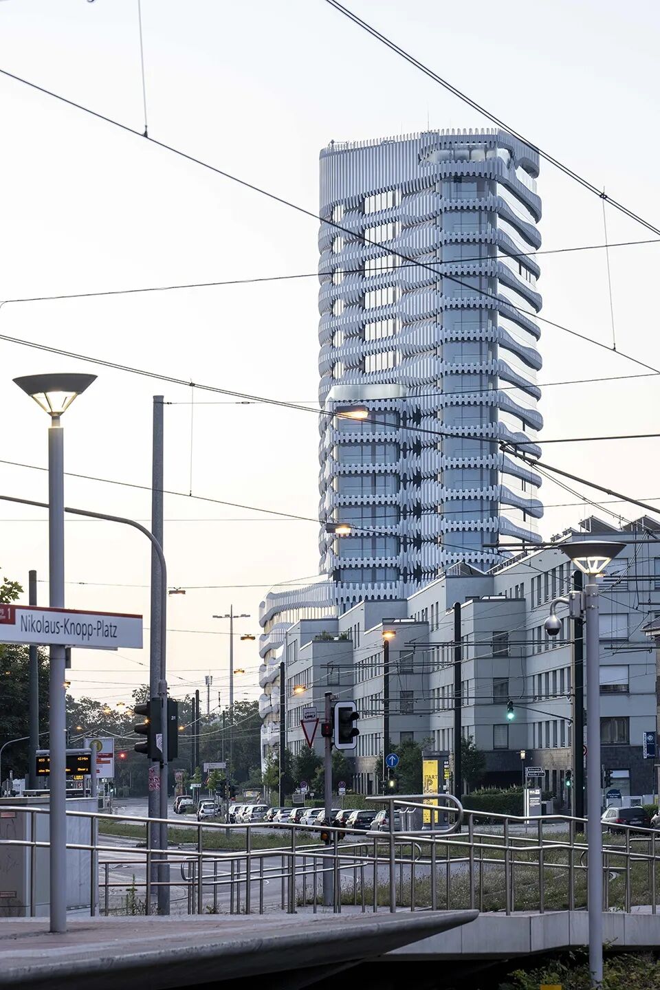 建筑实录|德国RKM740Tower医疗大楼-12