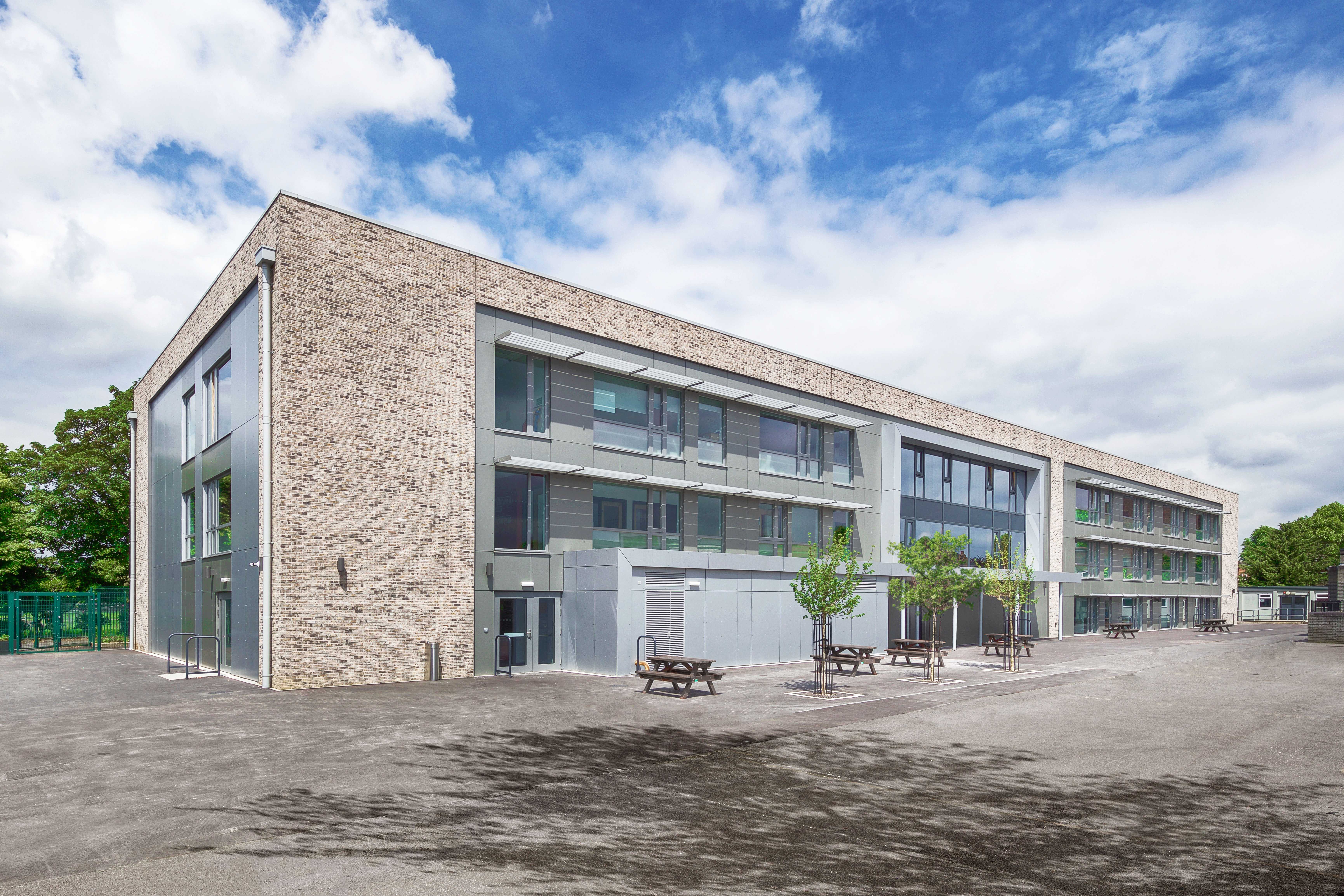 埃尔索恩公园高中-0