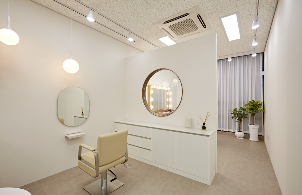 简约风格 10 坪美妆店设计案例-8