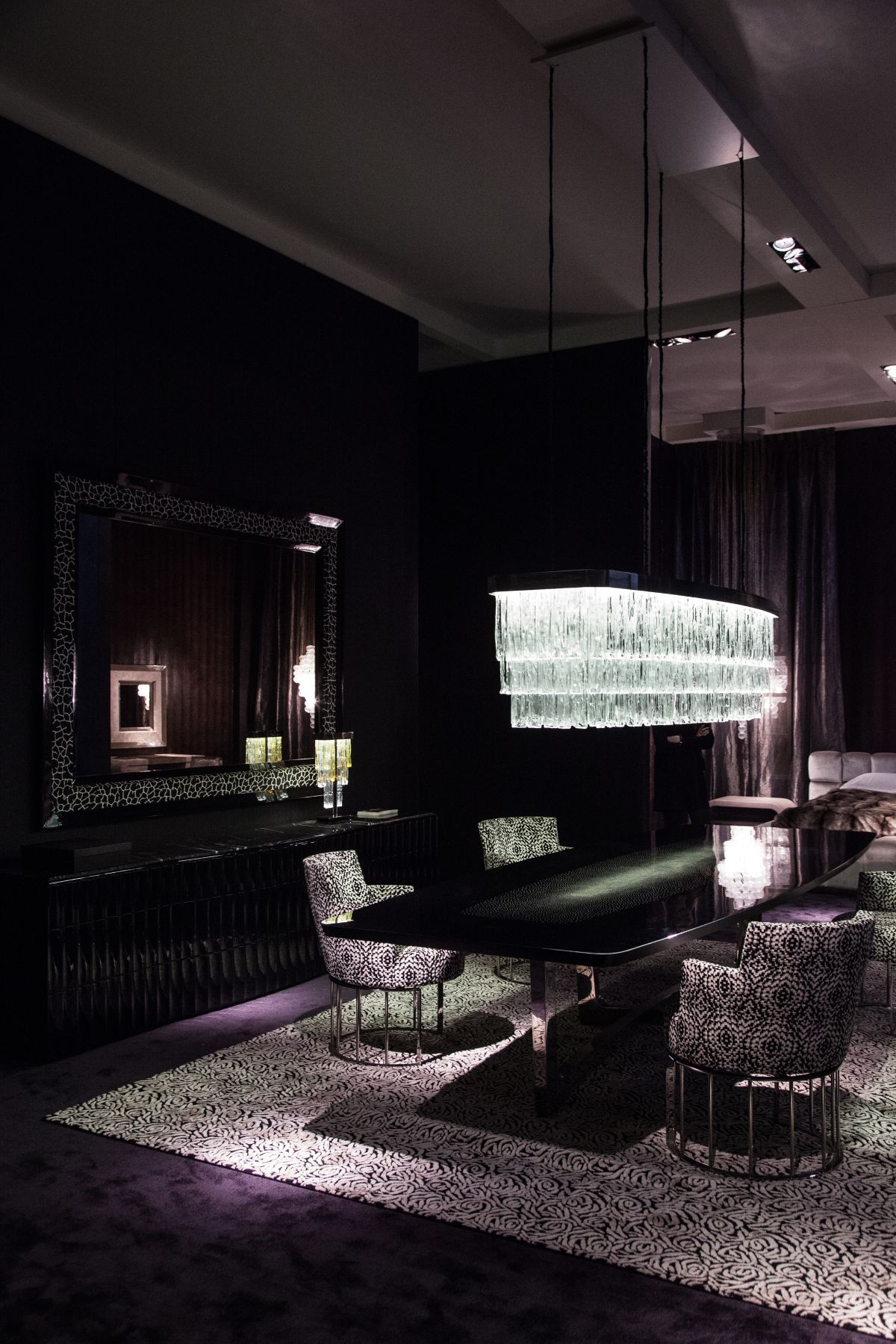 Dining Room Lighting That Will Transform Your Space-0