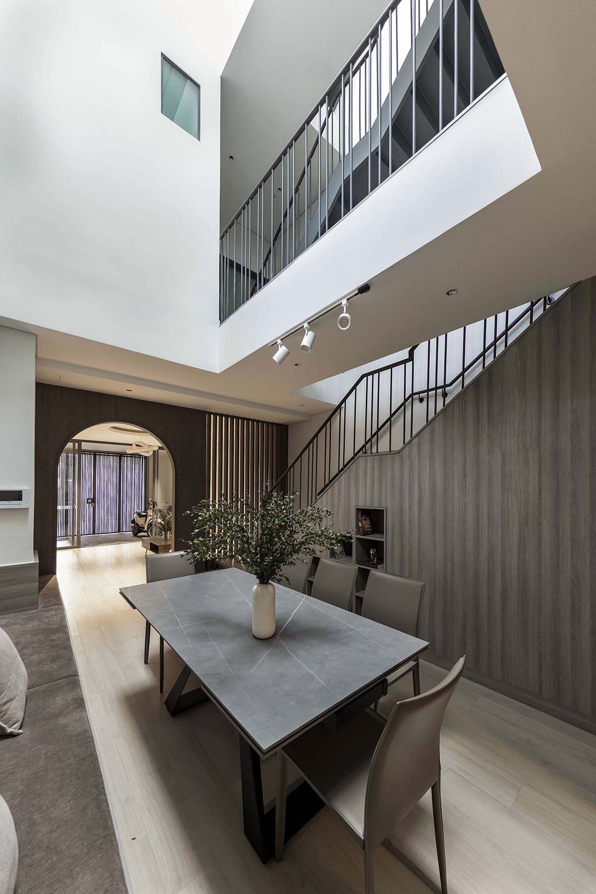 绿色连接的 Vy House-26