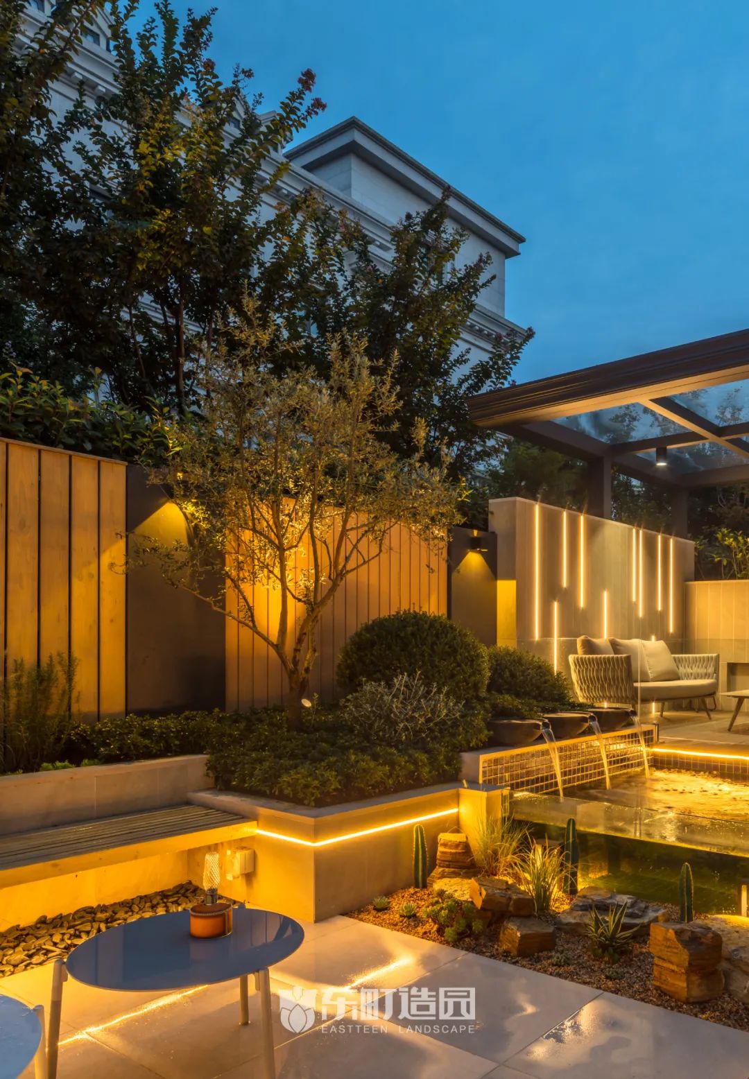 80㎡现代简约庭院，水景与夜景的完美融合-43