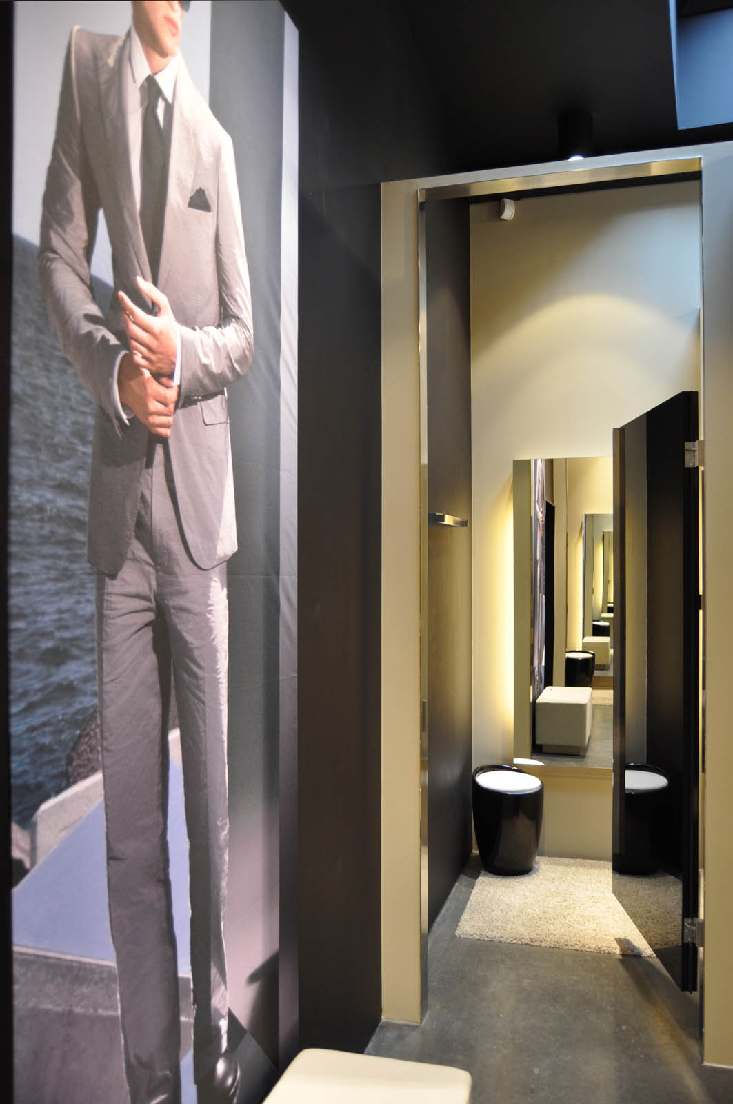 哈勒姆Hugo Boss店铺丨荷兰哈勒姆丨Jeroen de Nijs architect,bni bv-7