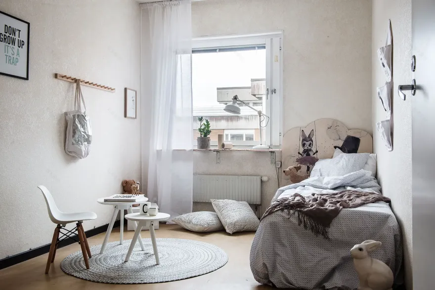 温馨封闭式观景阳台设计-11