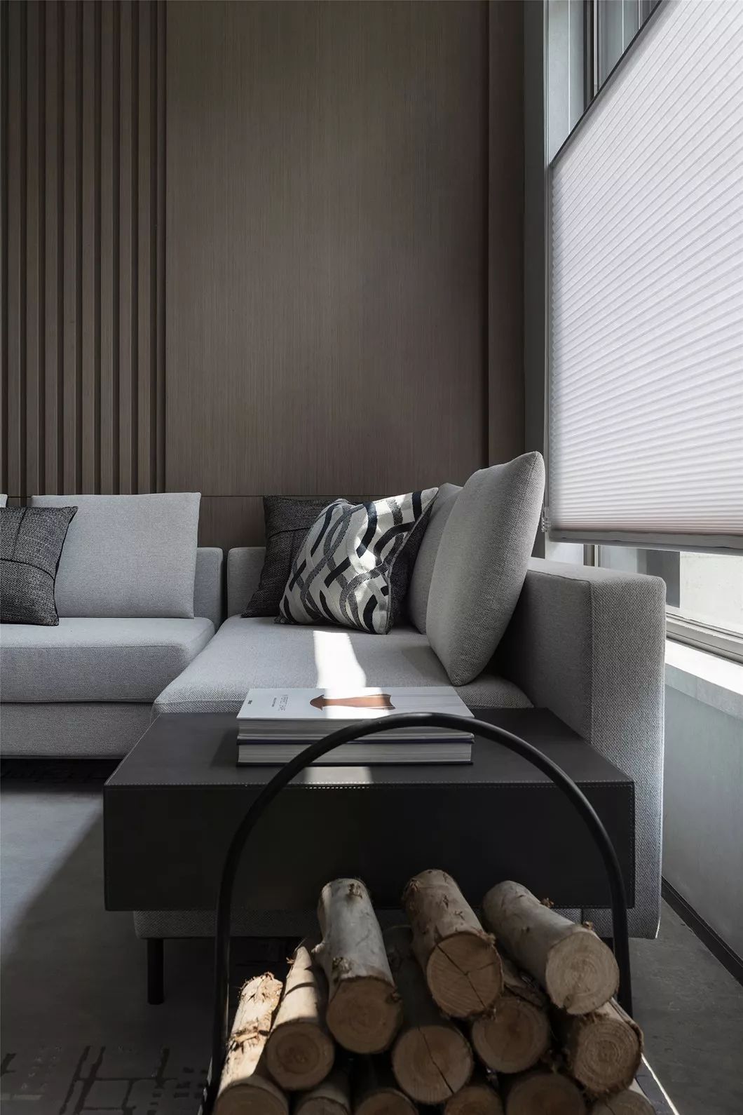 360㎡高级灰别墅 | 围炉夜话，回归本心的感动-9