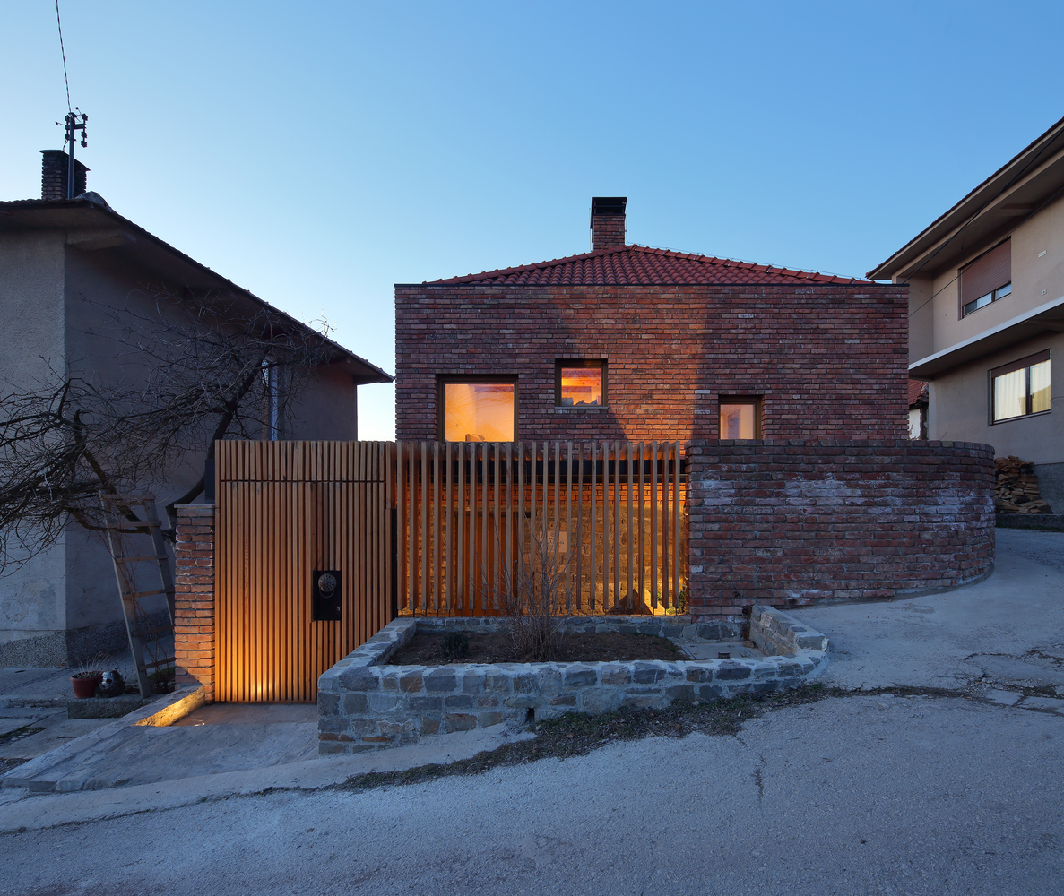 回归传统的 Bosnian 之家 | Hiža Mišljenova House-42