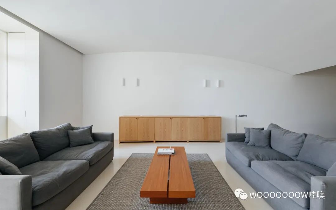 里斯本 Costa do Castelo 极简住宅,美景尽收眼底-13