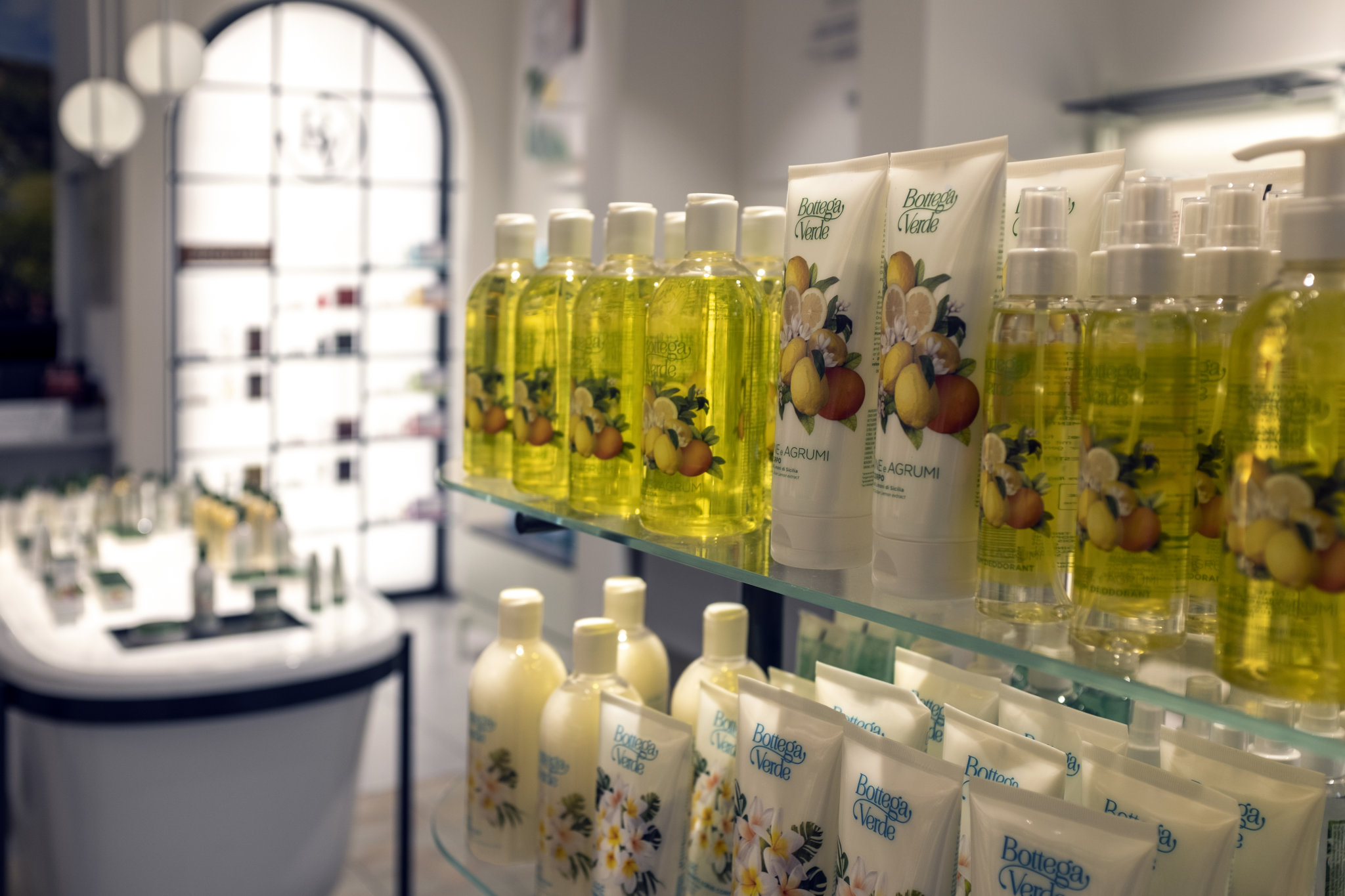 Bottega Verde concept store by Robilant Associati-12