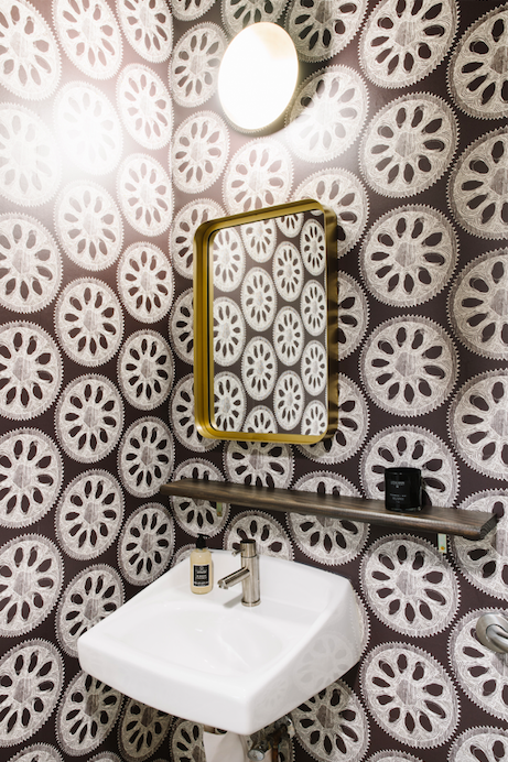 旧仓库变身创意办公空间-9