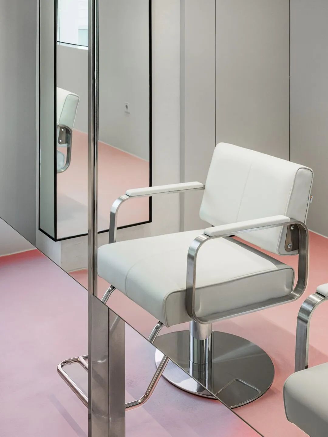 男士专属美容概念店设计-28