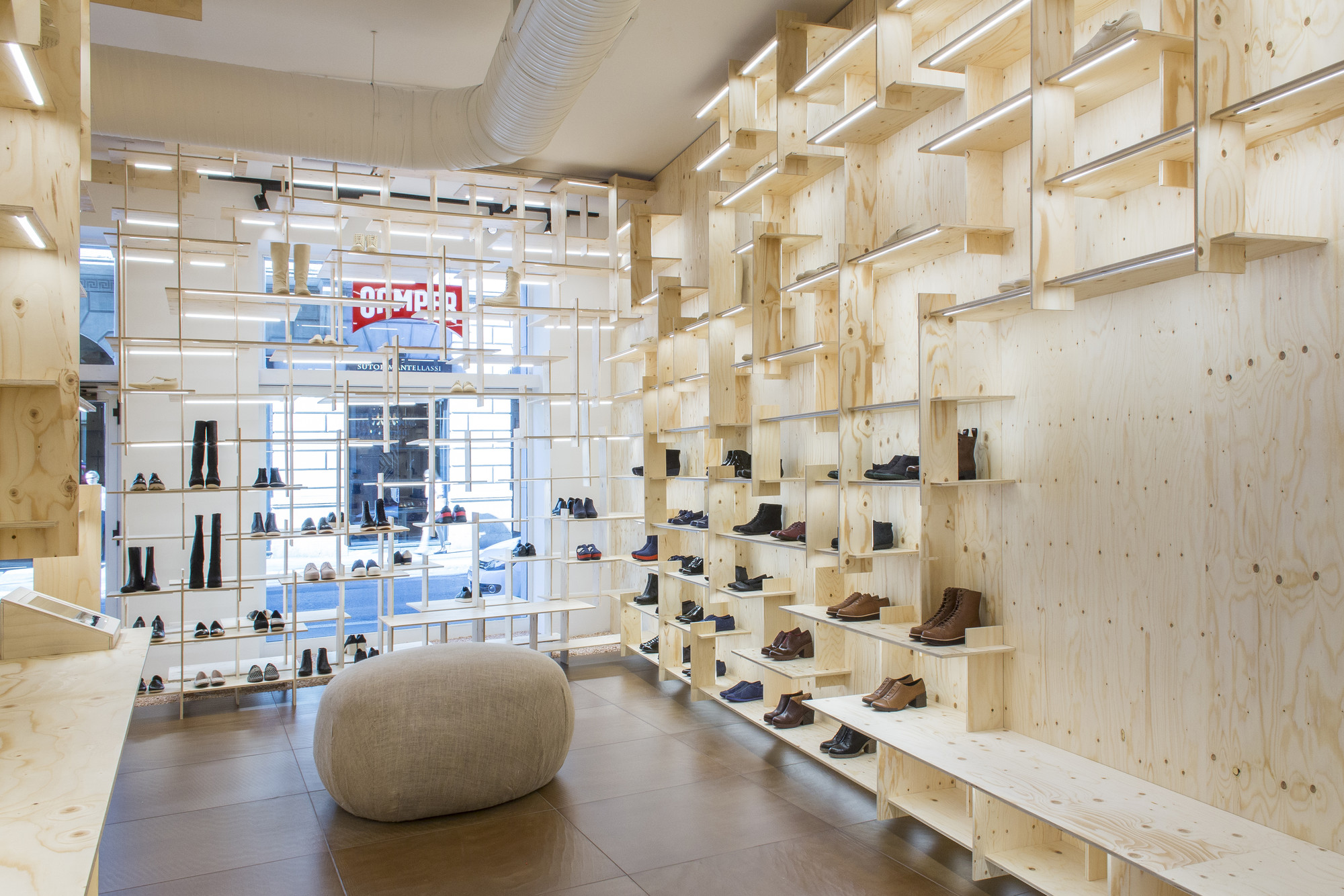 露营者商店米兰-1