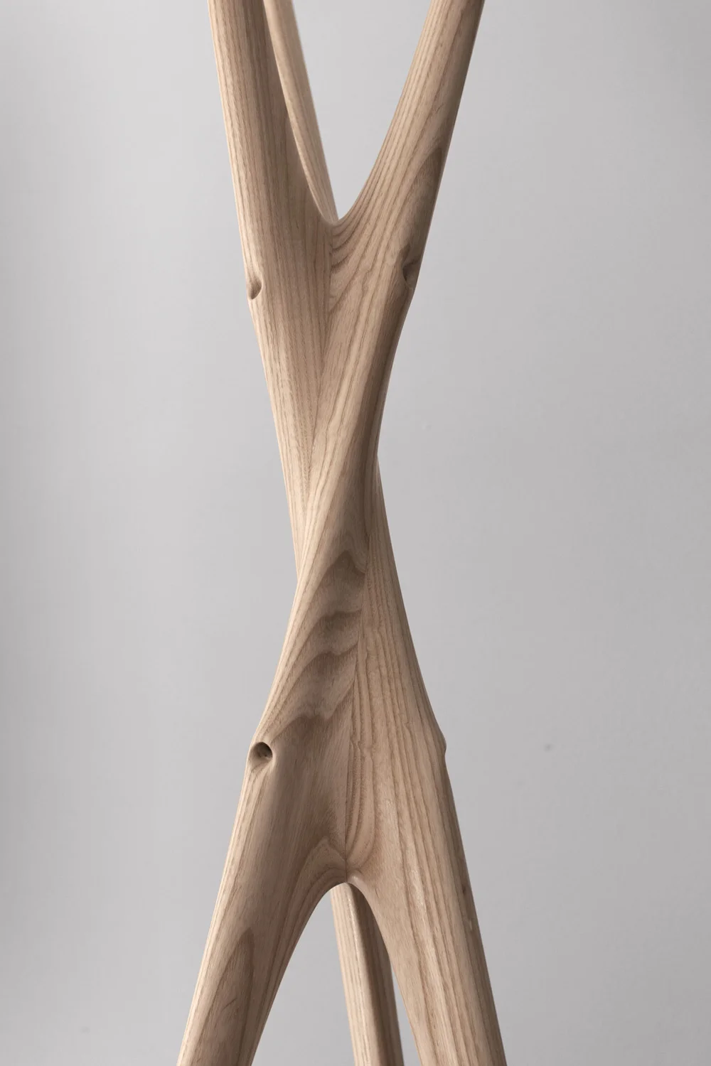 庞戈衣帽架

注：Pongo如果是特定名称，可能有专门的译法，若这里它是普通词汇，庞戈是常见音译；Coatrack意为衣帽架  丨Brandon Clifford + Wes McGee-8