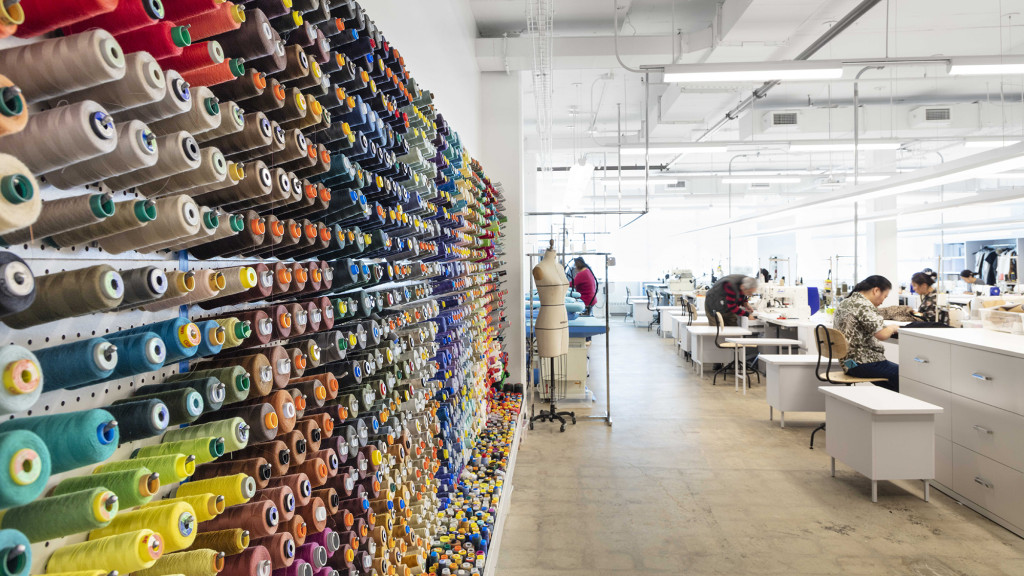 纽约时尚品牌 Lafayette 148 总部，工业风邂逅女性魅力-6