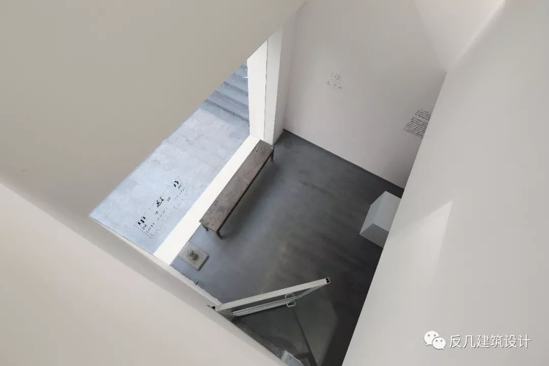 南京逸空间画廊 | 沿街混乱到艺术展示空间的蜕变-24